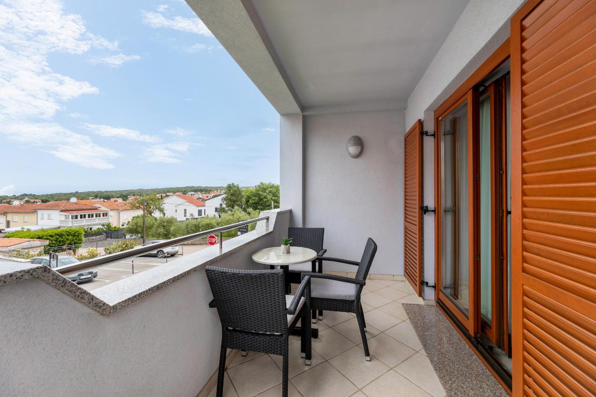 מאלינסקה Apartments Kvarner 2 מראה חיצוני תמונה