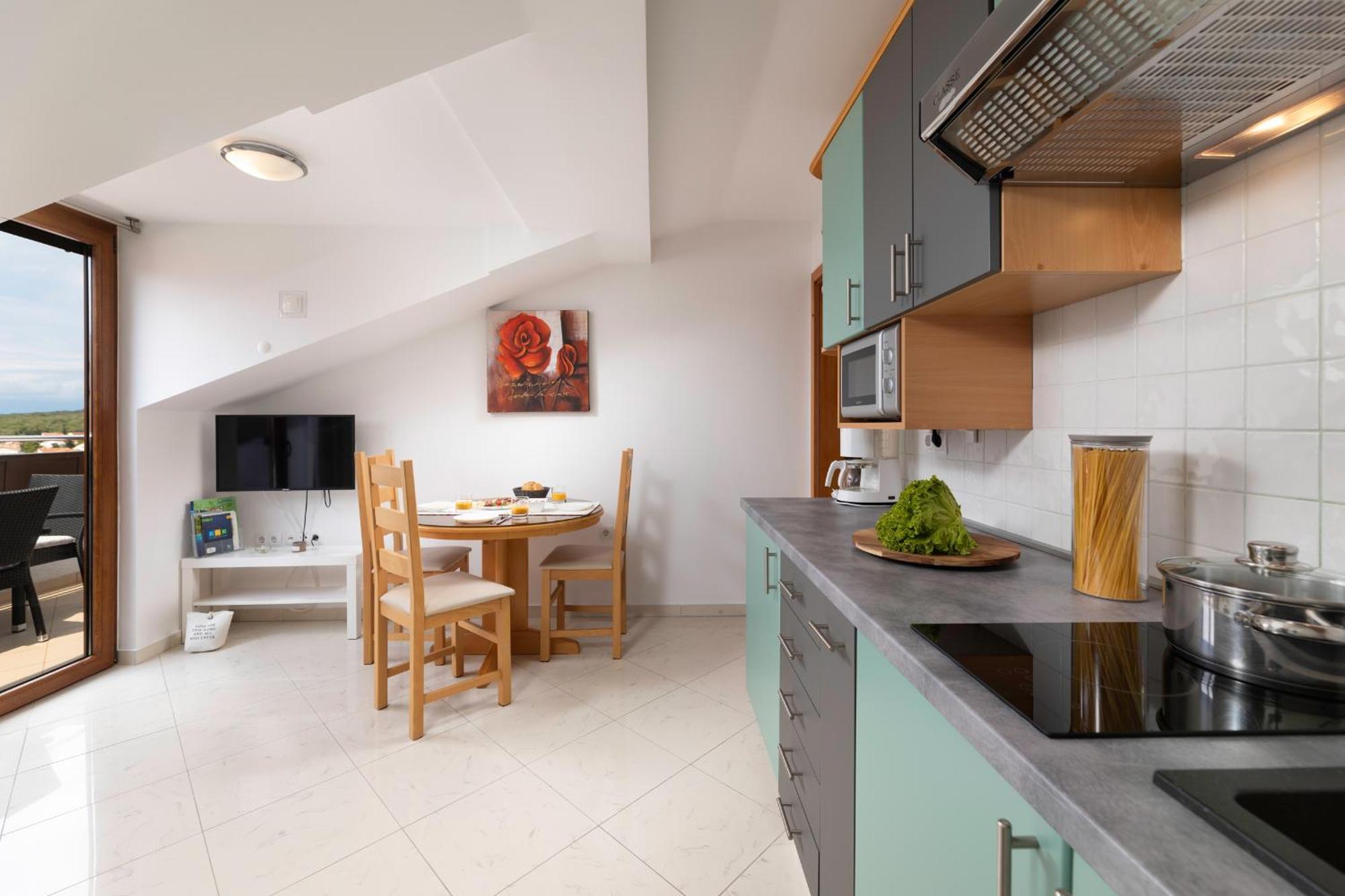 מאלינסקה Apartments Kvarner 2 מראה חיצוני תמונה